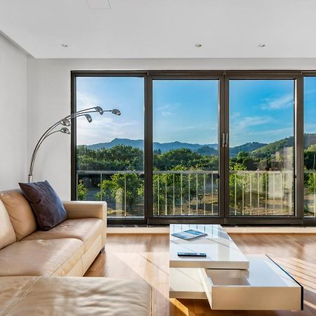 Contemporary Apartment With Rooftop Terrace In ماريبور المظهر الخارجي الصورة