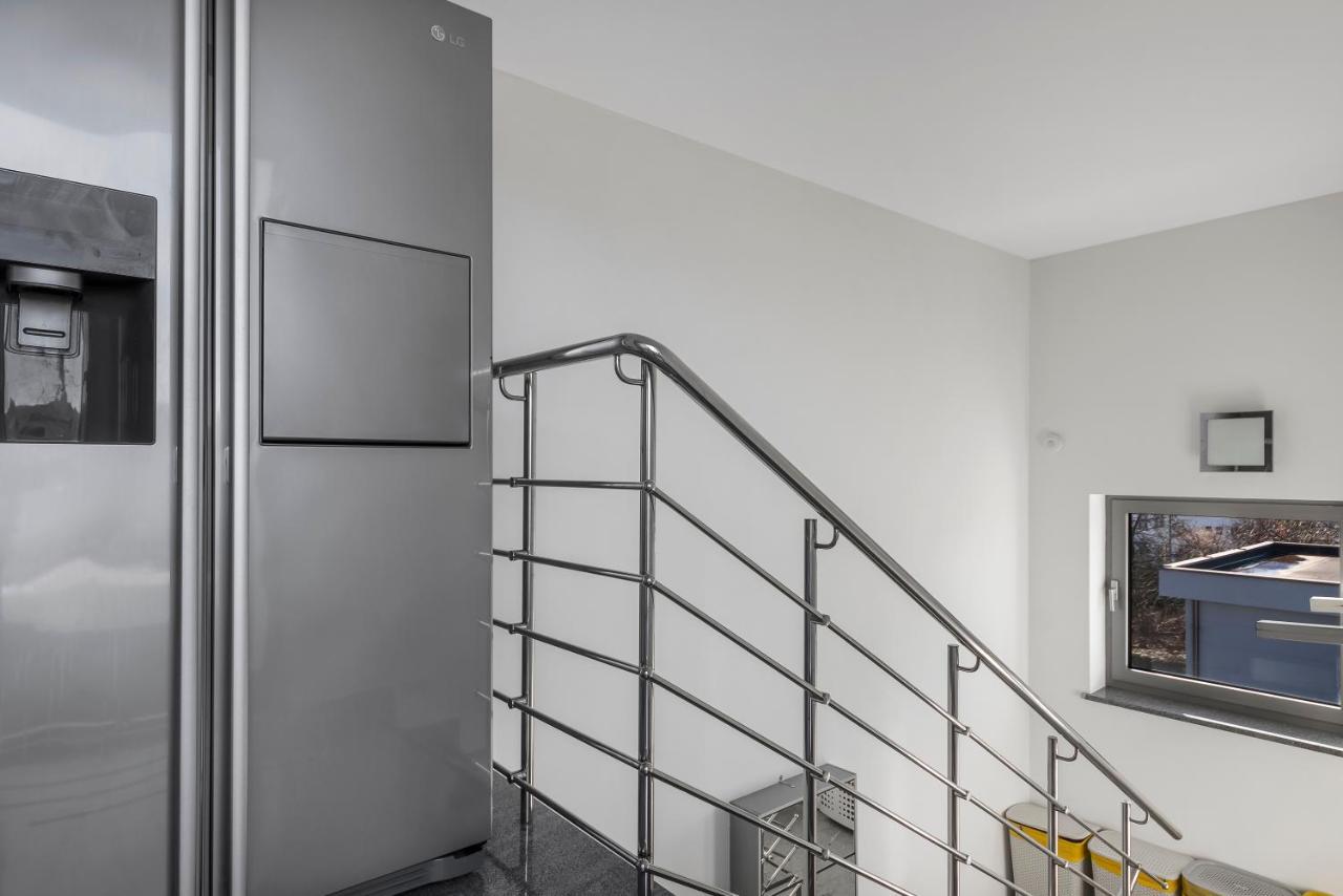 Contemporary Apartment With Rooftop Terrace In ماريبور المظهر الخارجي الصورة